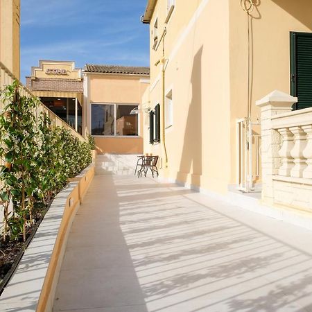 Solari Luxury Apartments Corfu Town Luaran gambar
